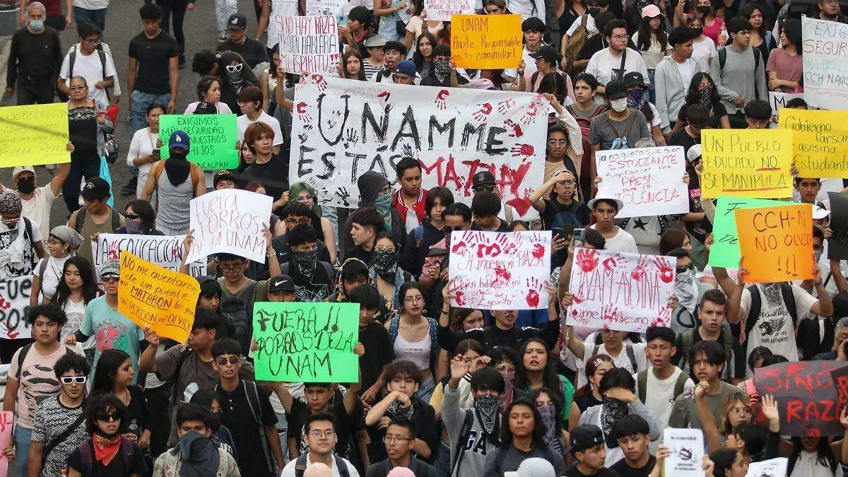 Estudiantes de CCH Naucalpan 